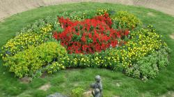 本校のメイン花壇