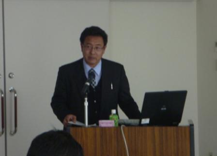 平林先生の記念講演の写真