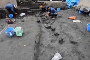 松本城三の丸跡土居尻第16次調査　発掘風景