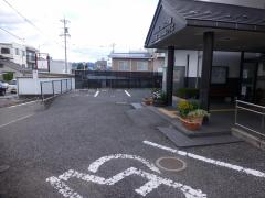 駐車場（正面）