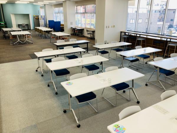 学習スペース西側から東側