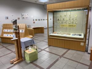 図書館展示　入口