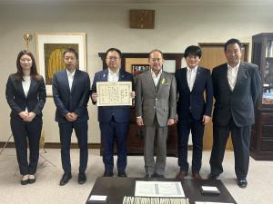 中西製作所様贈呈式写真