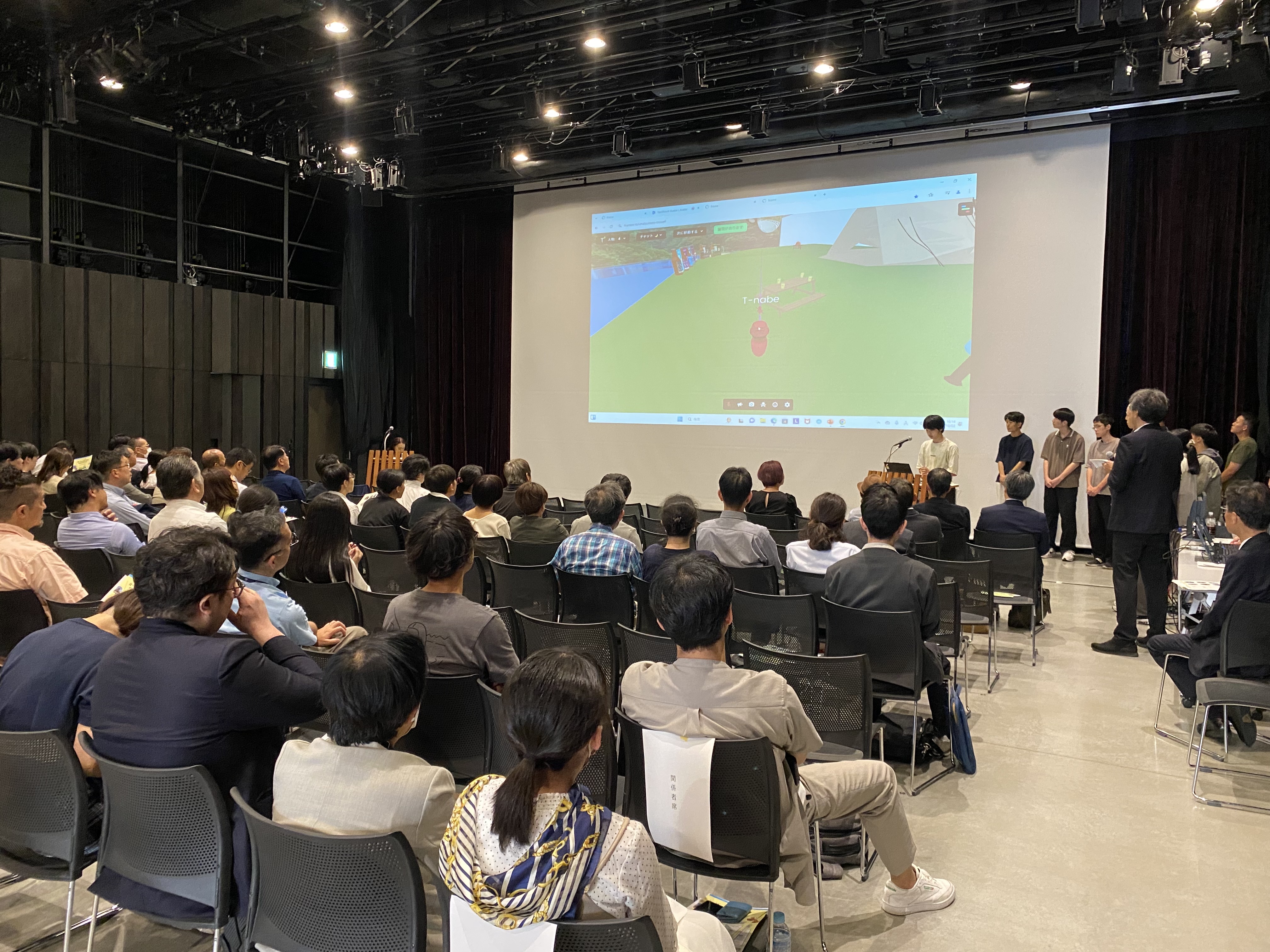 市内の学生による空間構築の成果発表