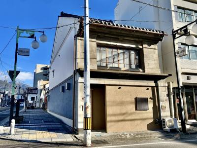 旧犬飼呉服店店舗兼主屋外観