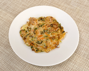 余った素麺で！野菜とツナのうす焼き