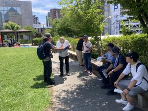 まち歩き（駅前記念公園）