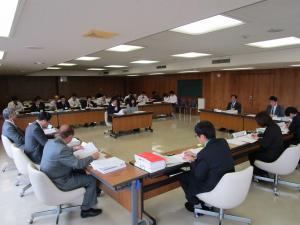請願審査の様子