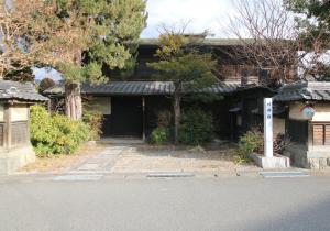 主屋外観 西面より見る